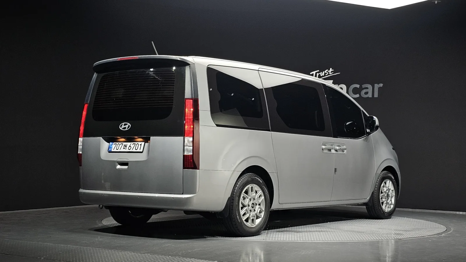 2025 Hyundai Staria