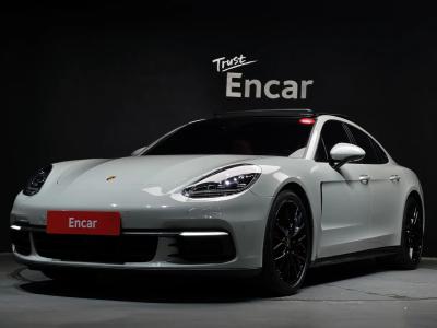 2018 Porsche Panamera