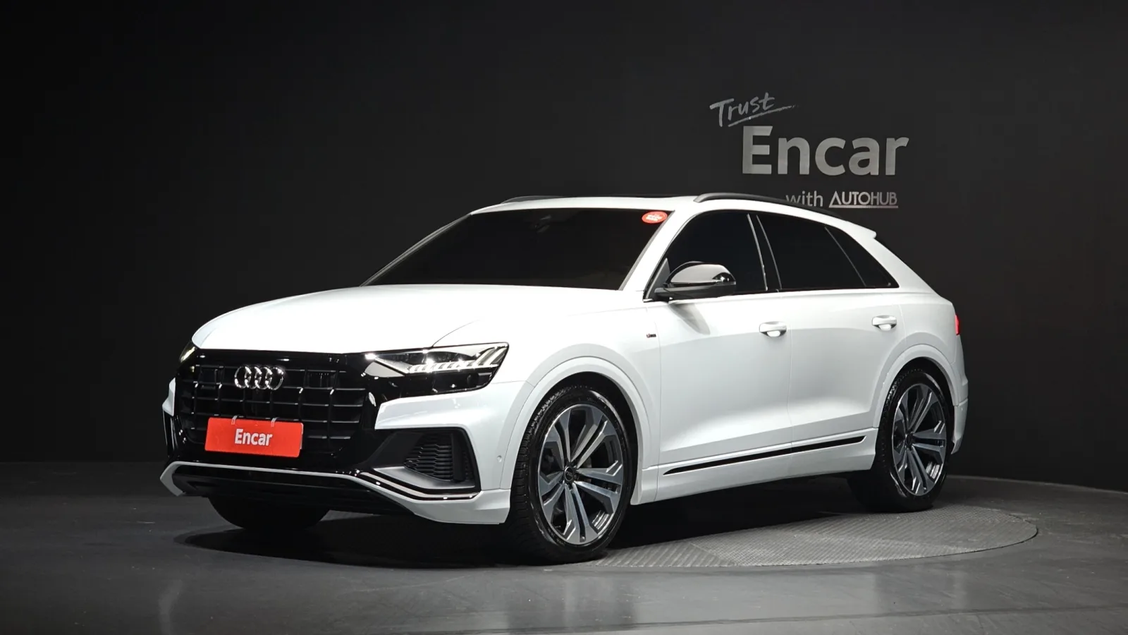 2023 Audi Q8