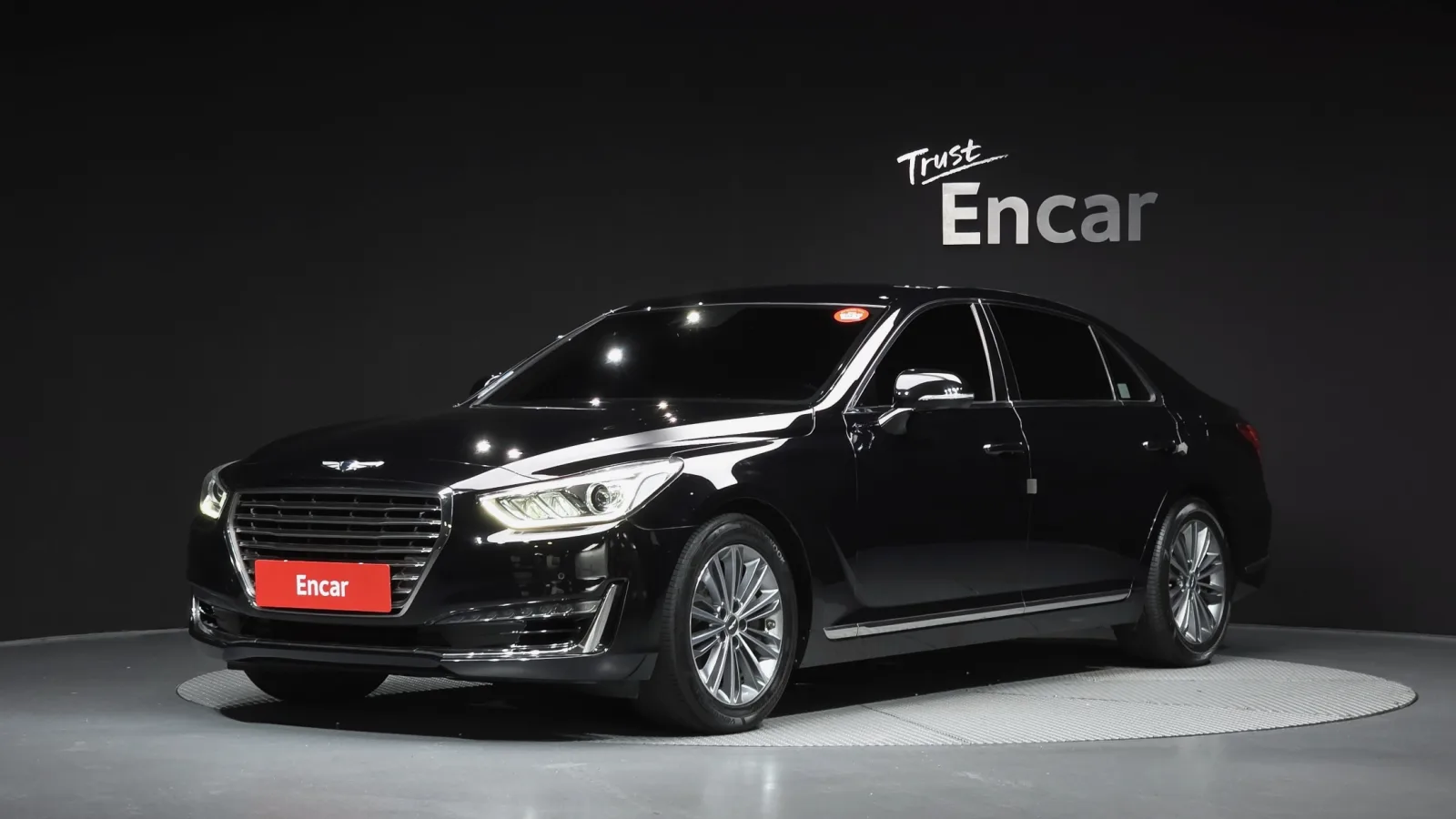 2017 Genesis EQ900