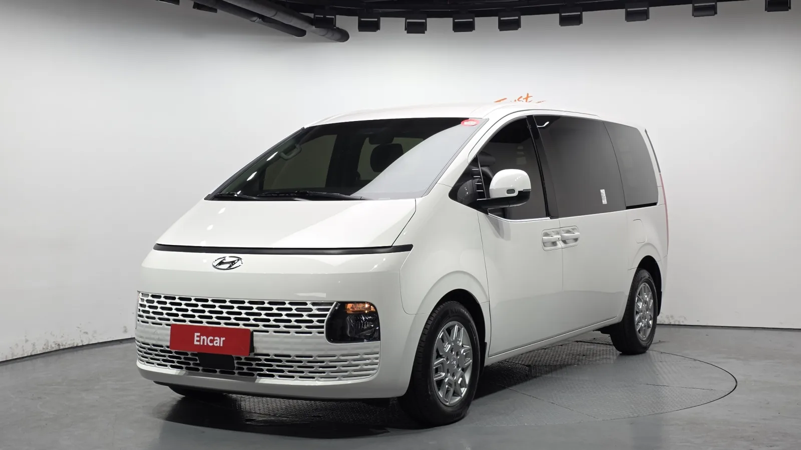 2024 Hyundai Staria