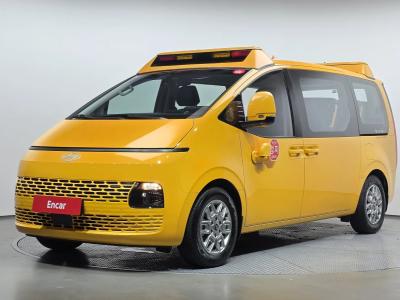2025 Hyundai Staria