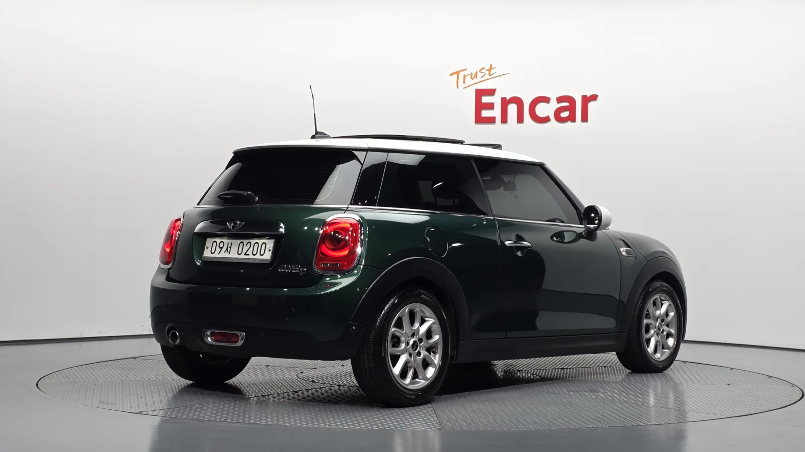 2016 MINI Cooper