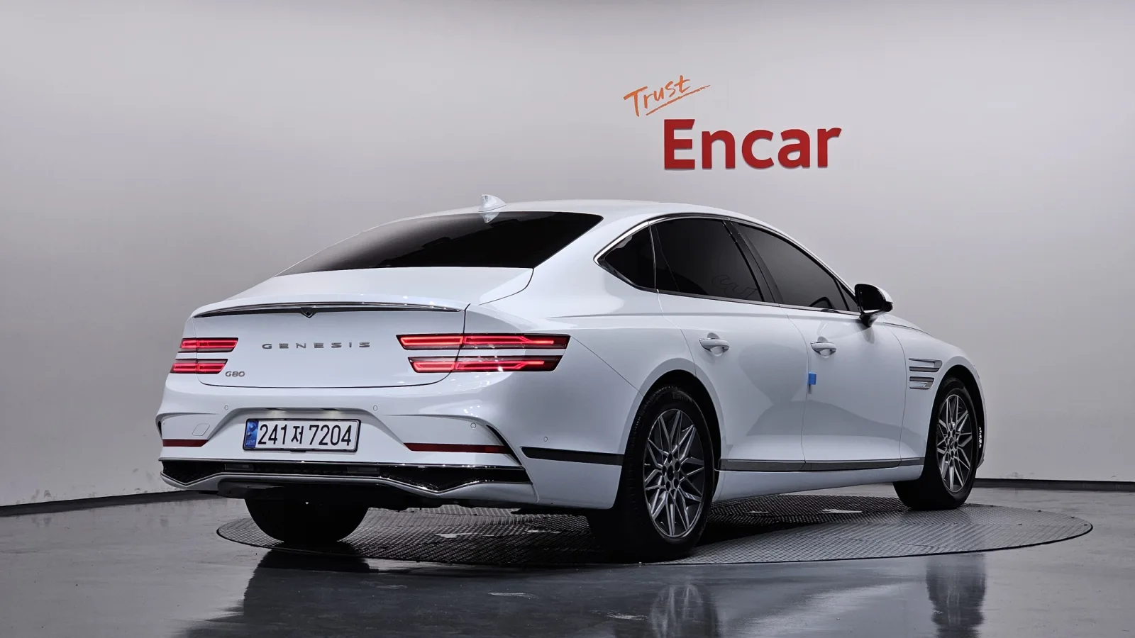 2025 Genesis G80