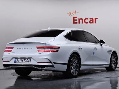 2025 Genesis G80
