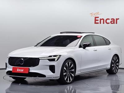 2026 Volvo S90