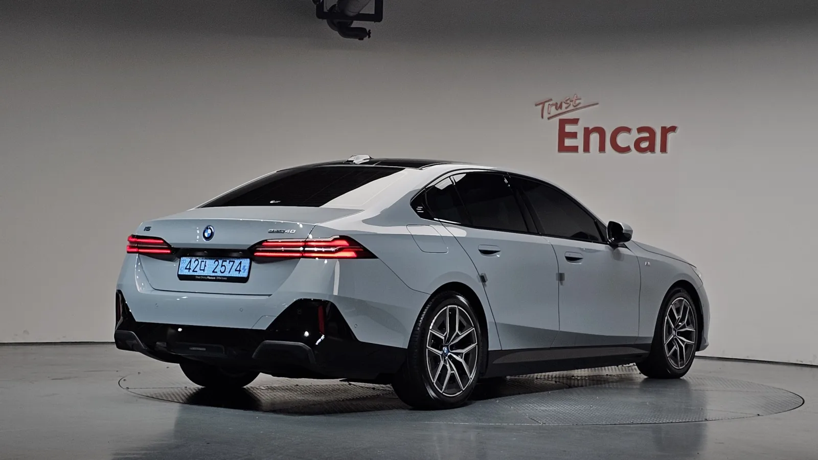 2025 BMW i5