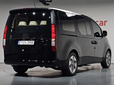 2025 Hyundai Staria