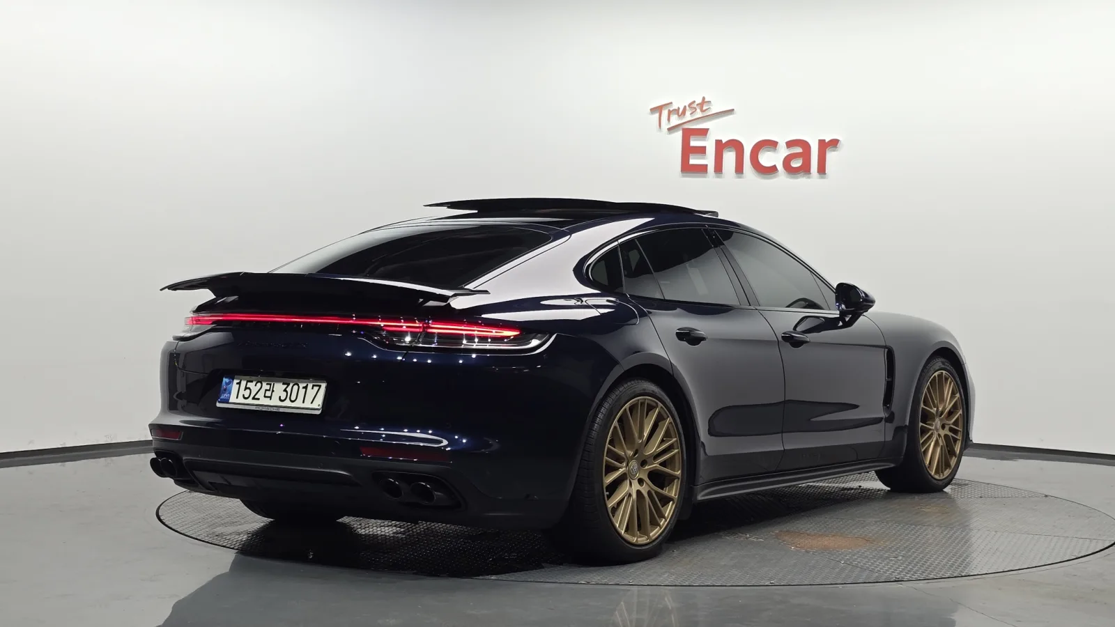 2022 Porsche Panamera