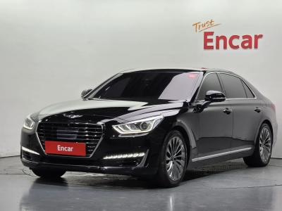 2017 Genesis EQ900