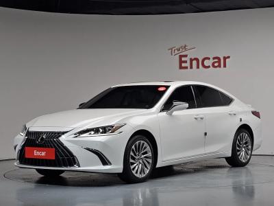 2025 Lexus ES