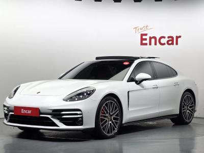 2021 Porsche Panamera