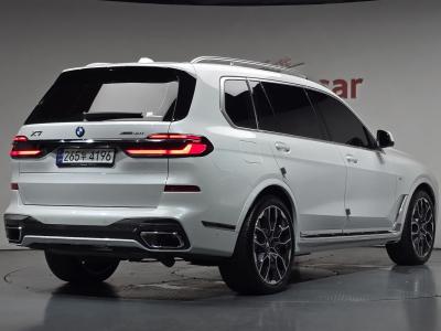 2024 BMW X7