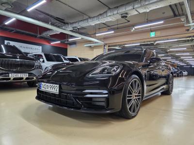 2023 Porsche Panamera