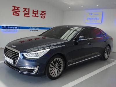 2018 Genesis EQ900
