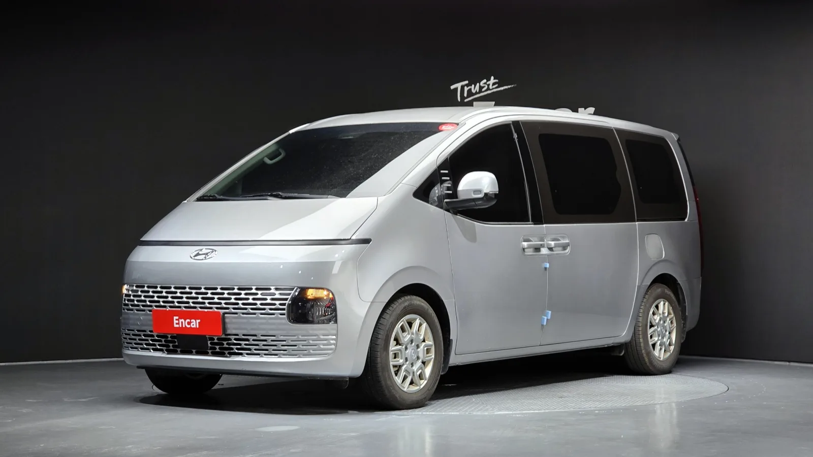 2024 Hyundai Staria