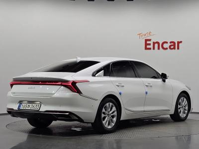 2022 Kia K8