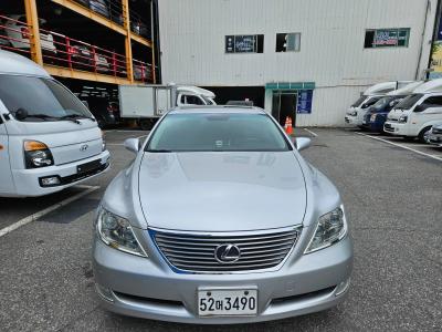 2007 Lexus LS