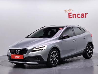 2019 Volvo V40