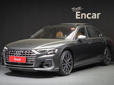 2025 Audi S8
