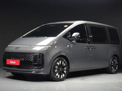 2025 Hyundai Staria