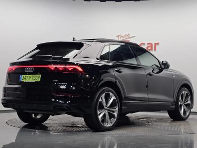 2025 Audi Q8