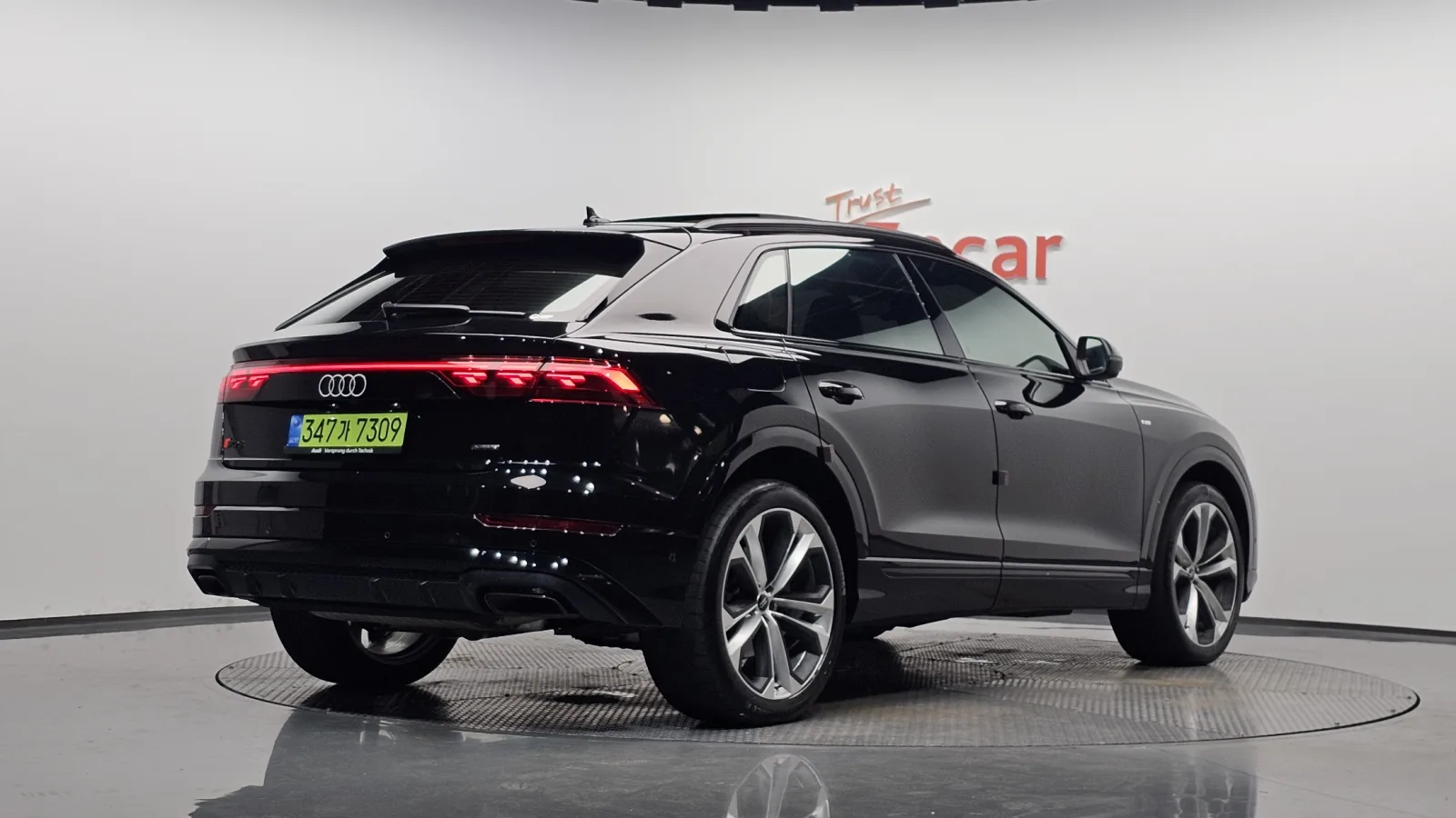 2025 Audi Q8