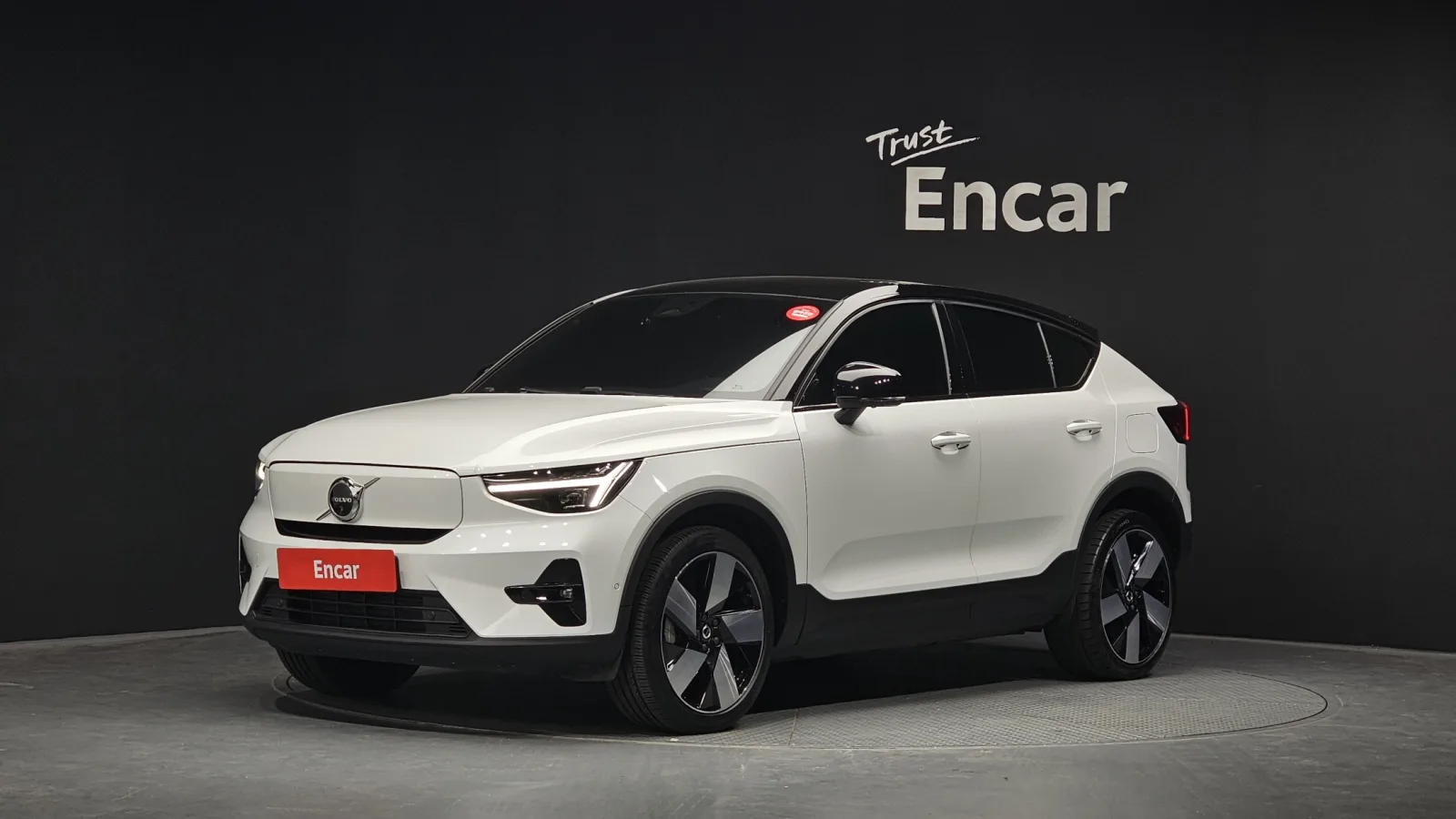 2022 Volvo C40