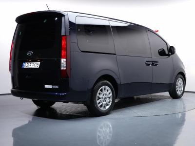 2025 Hyundai Staria