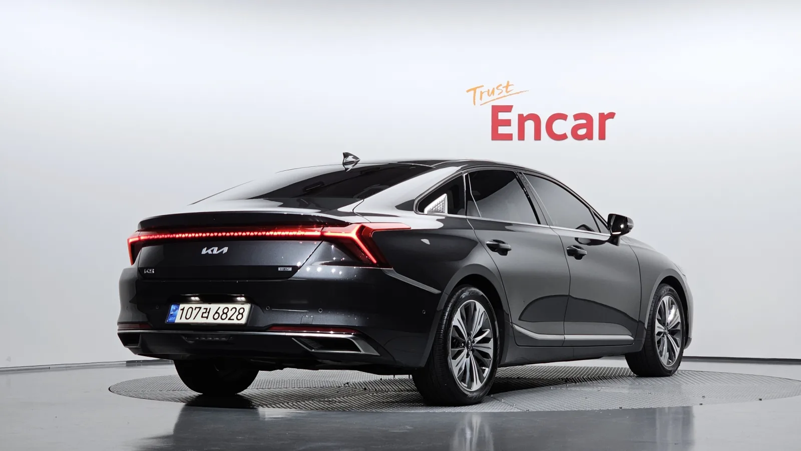 2022 Kia K8