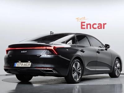 2022 Kia K8
