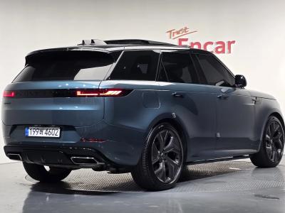 2025 Land Rover Range Rover Sport