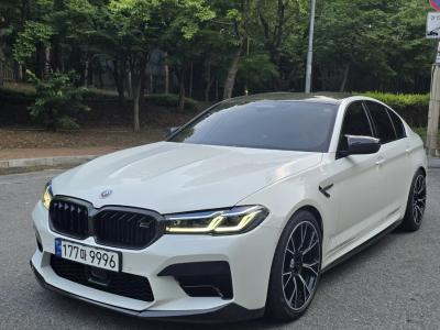 2023 BMW M5