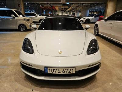 2019 Porsche 718