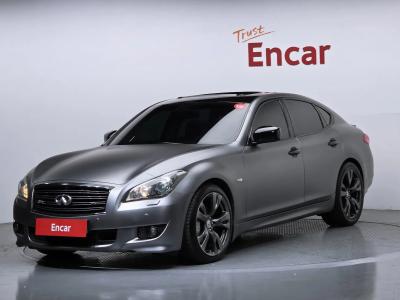 2011 Infiniti M