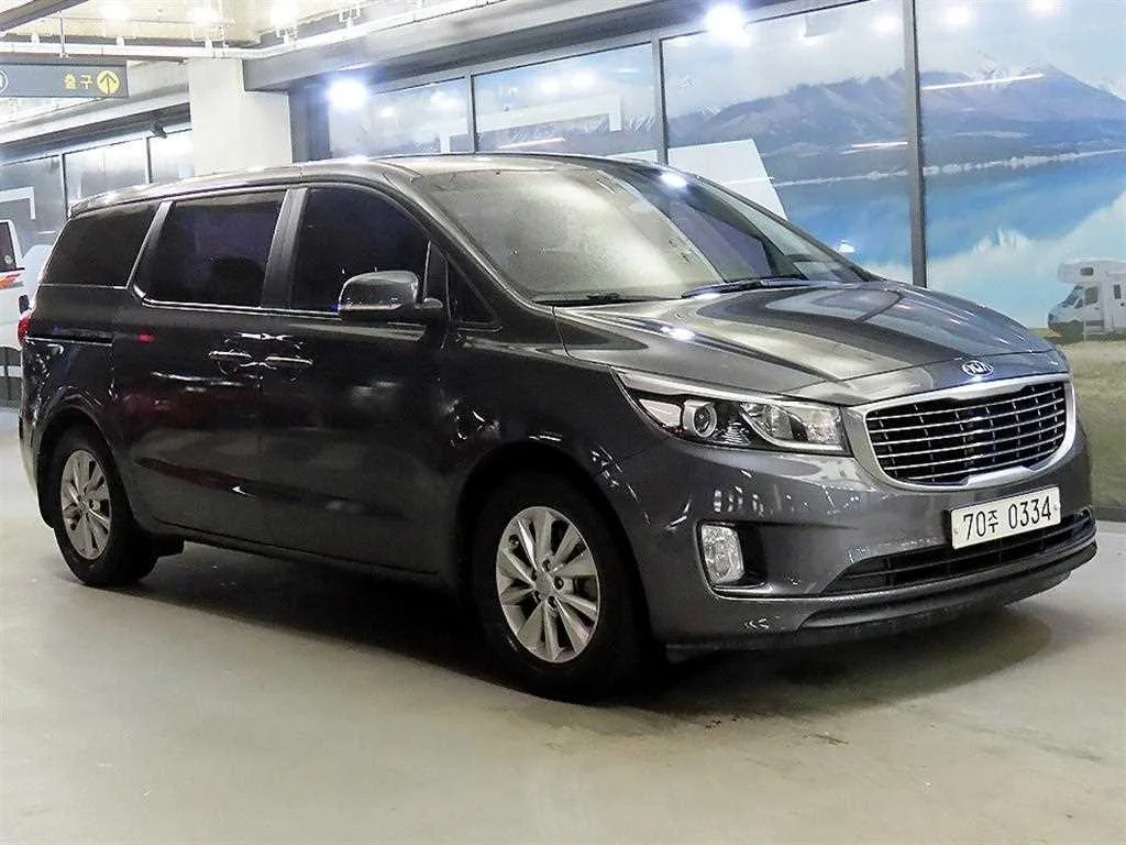 2015 Kia Carnival