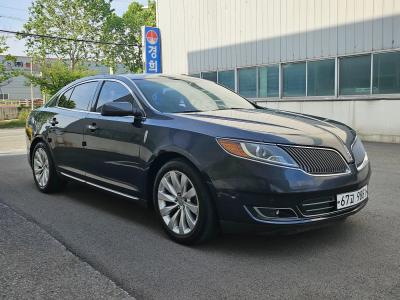2014 Lincoln MKS