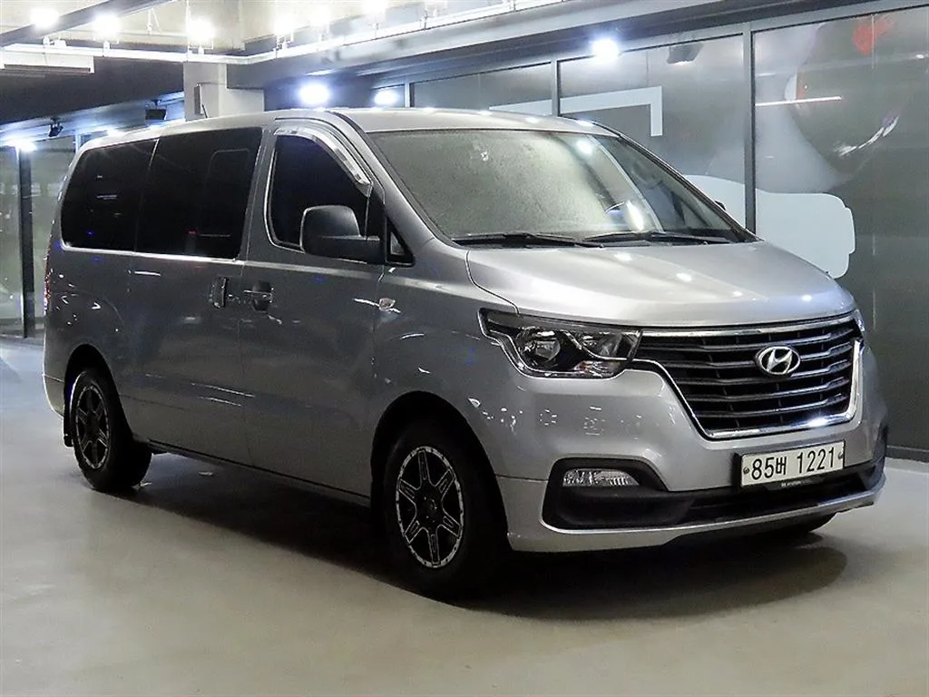 2018 Hyundai Starex