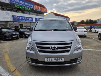 2016 Hyundai Starex