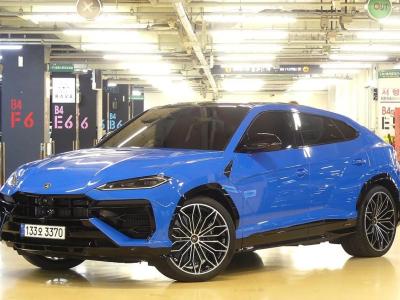 2025 Lamborghini Urus