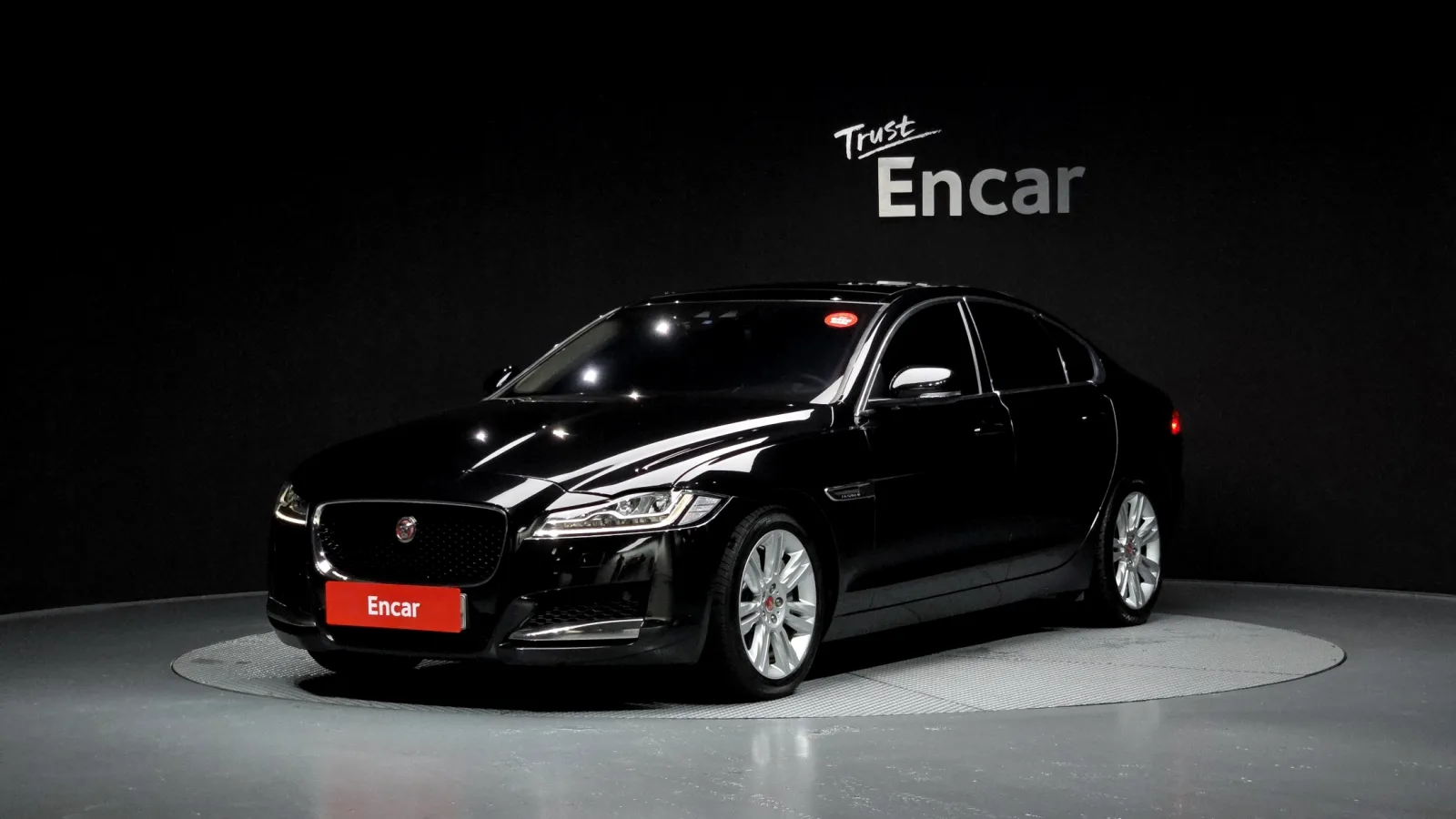 2017 Jaguar XF