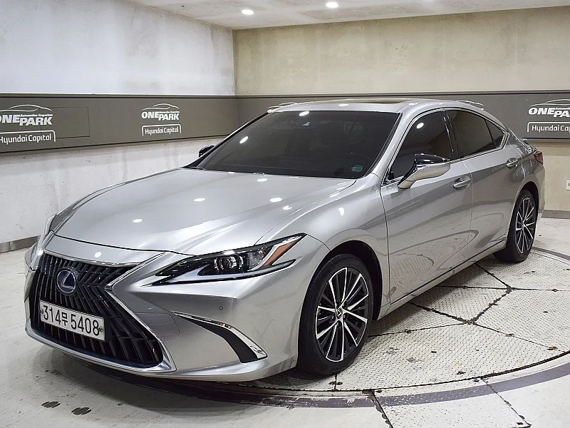 2022 Lexus ES