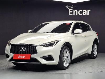 2019 Infiniti Q30