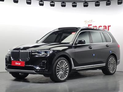 2022 BMW X7
