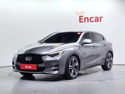 2017 Infiniti Q30