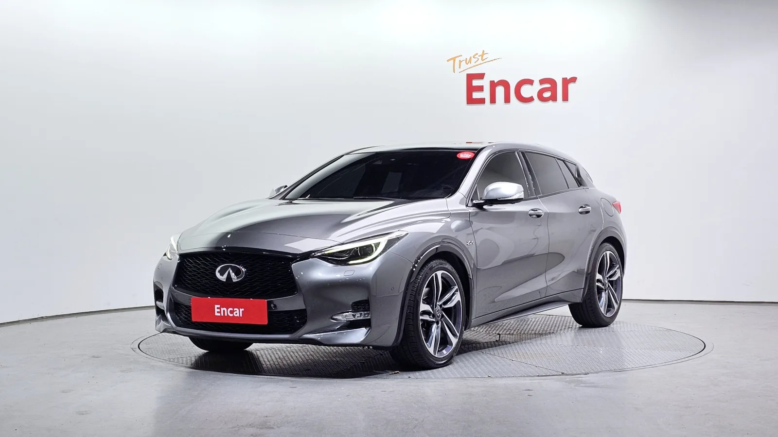 2017 Infiniti Q30