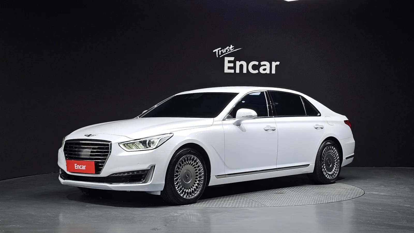 2016 Genesis EQ900