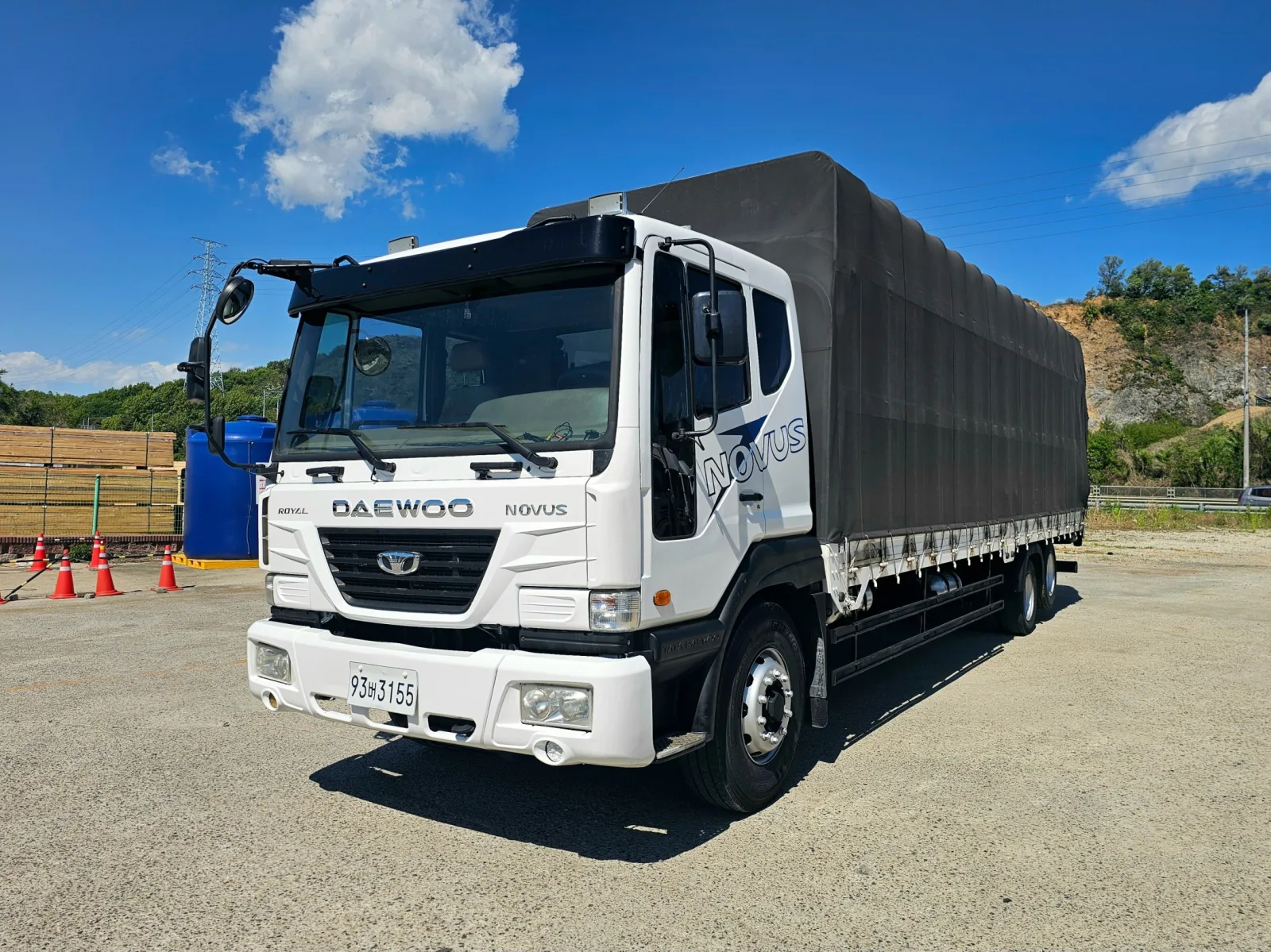 2012 Tata Daewoo Novus Medium Truck