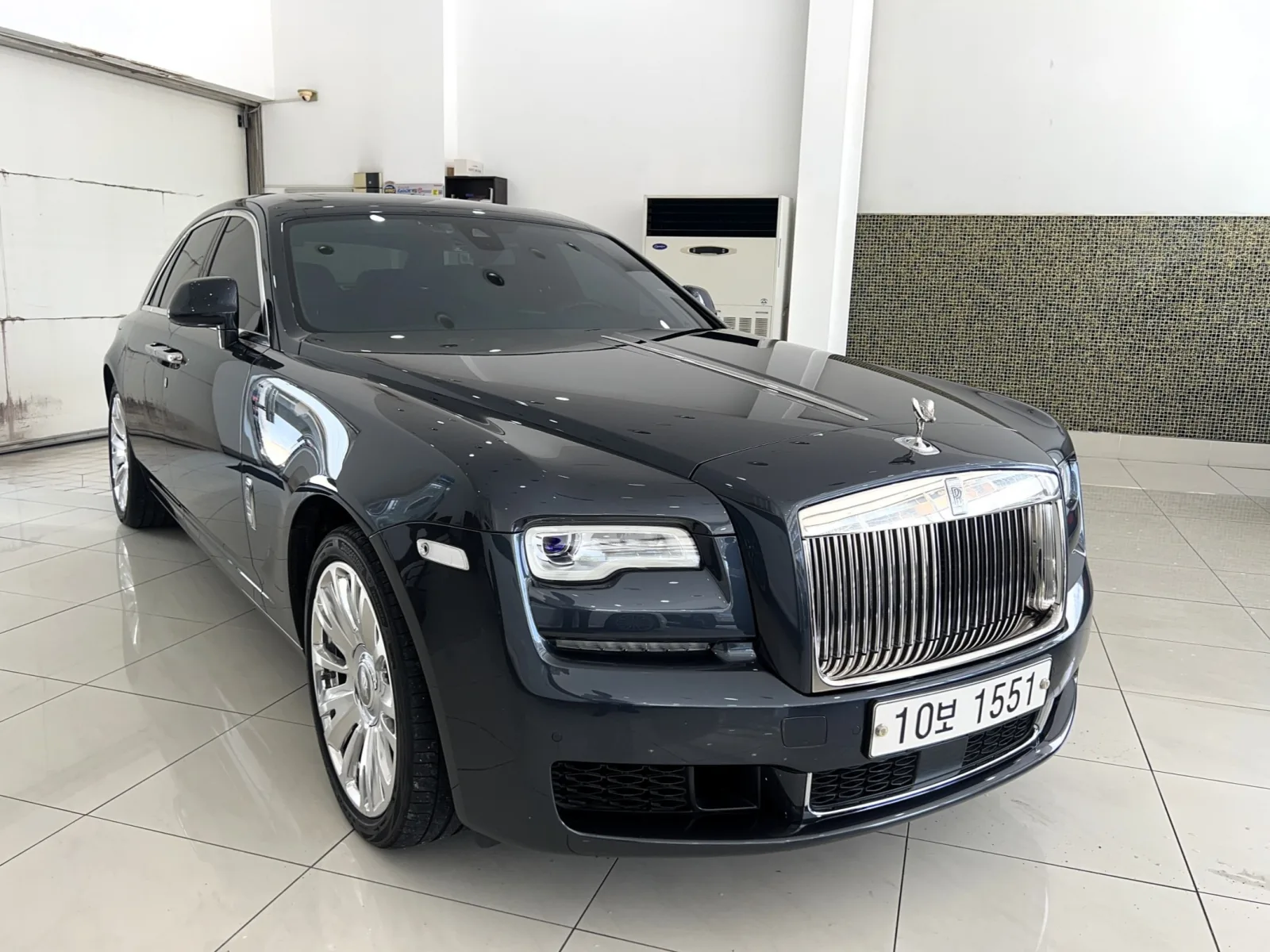 2019 Rolls-Royce Ghost