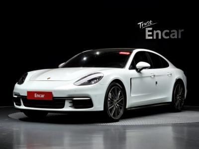 2018 Porsche Panamera